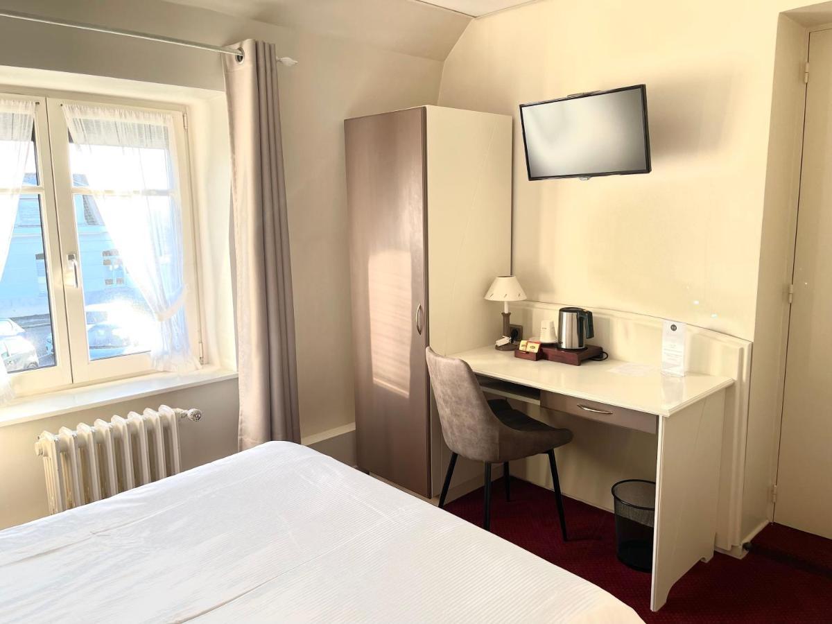 Hotel - Restaurant "Histoire De Bistrot" Isbergues Eksteriør billede